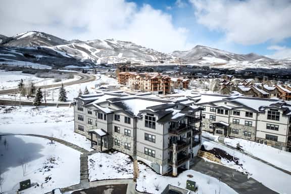 Mayflower Lakeside Ski Getaway 202 - Image 1
