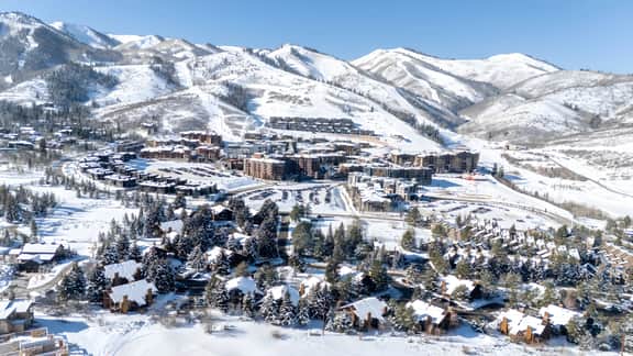 Park City Canyons Red Pine #F2