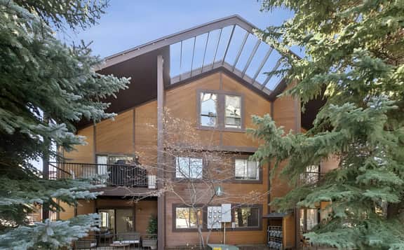 Park City Canyons Red Pine #F2