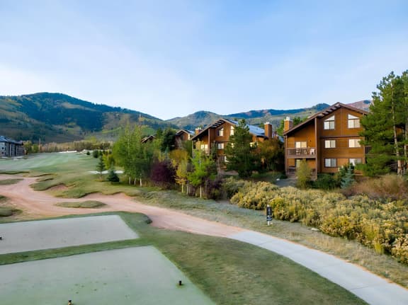 Park City Canyons Red Pine #F2